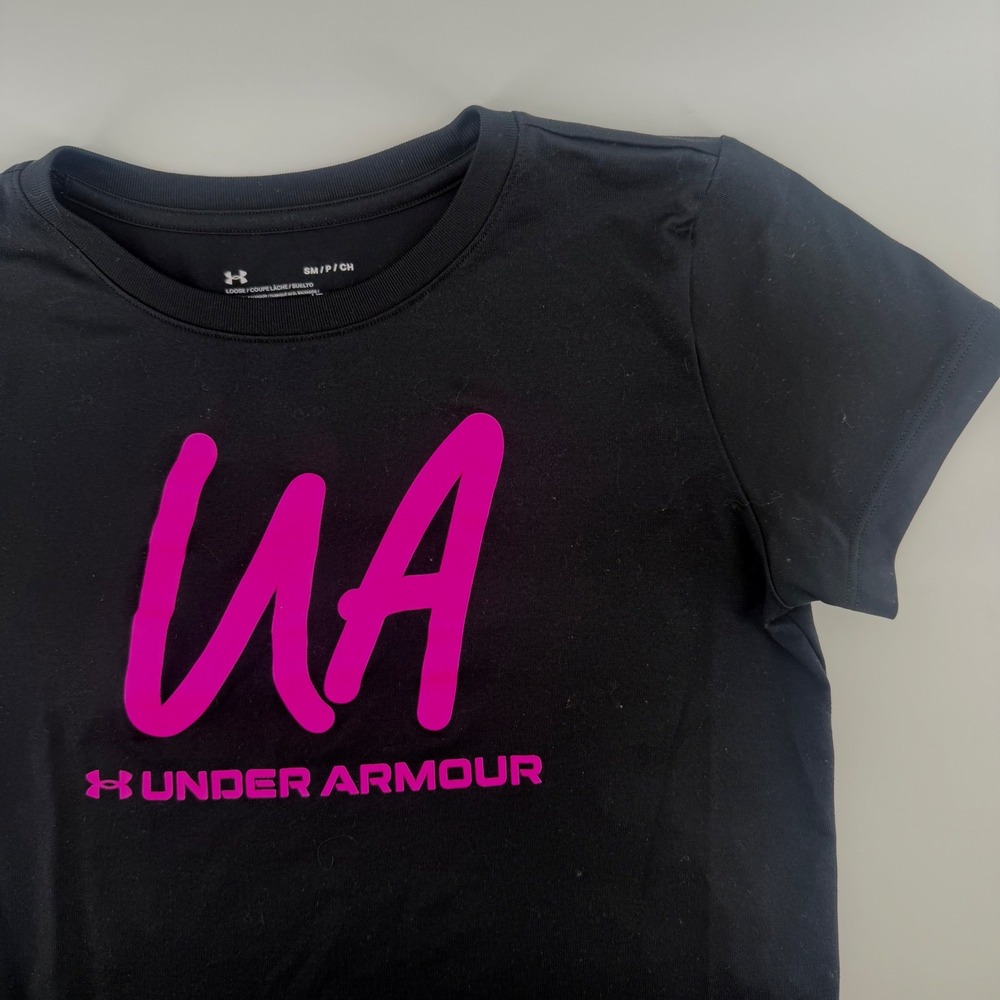 Under Armour Womens HeatGear Loose Fit Graphic T-Shirt Black Pink Size Small‎